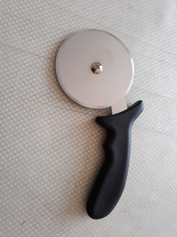 Kráječ na pizzu PROFI pr. 10cm nerez *